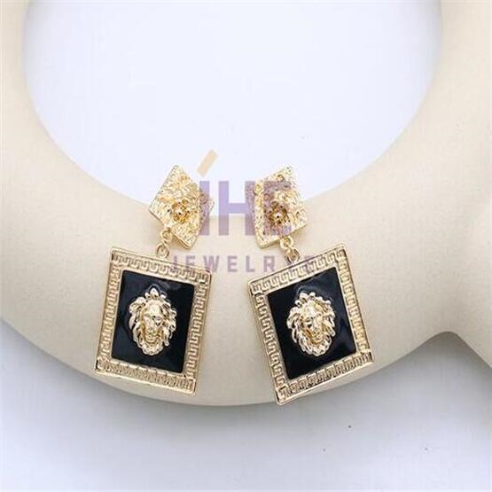 IHE Everstylish Earrings J1815