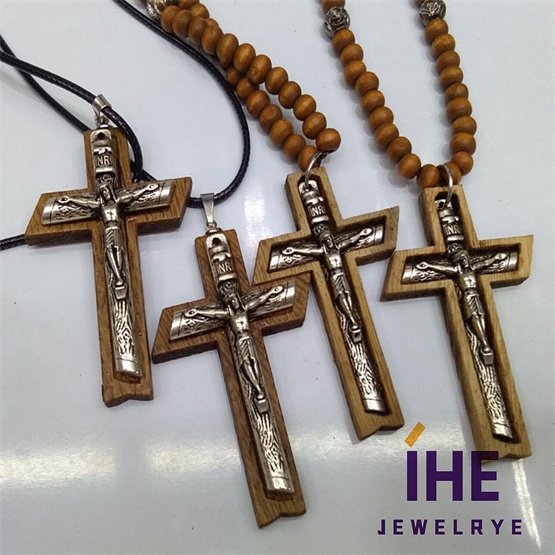 IHE Pendant Necklace M1843